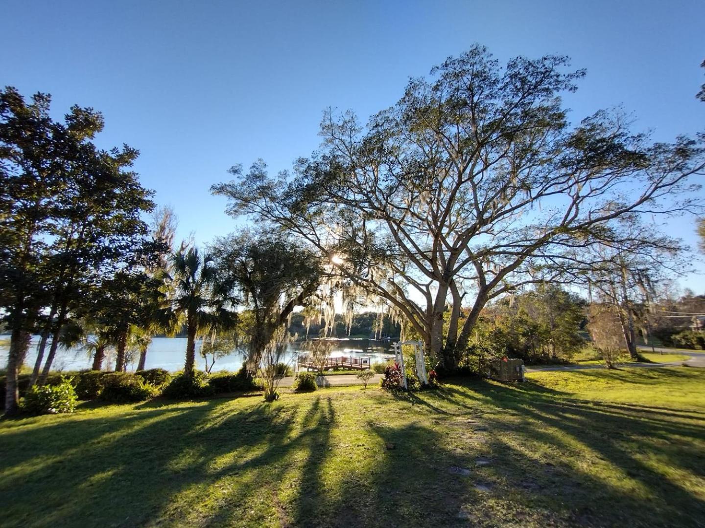 Cabin On The Lake Lake Helen Bagian luar foto